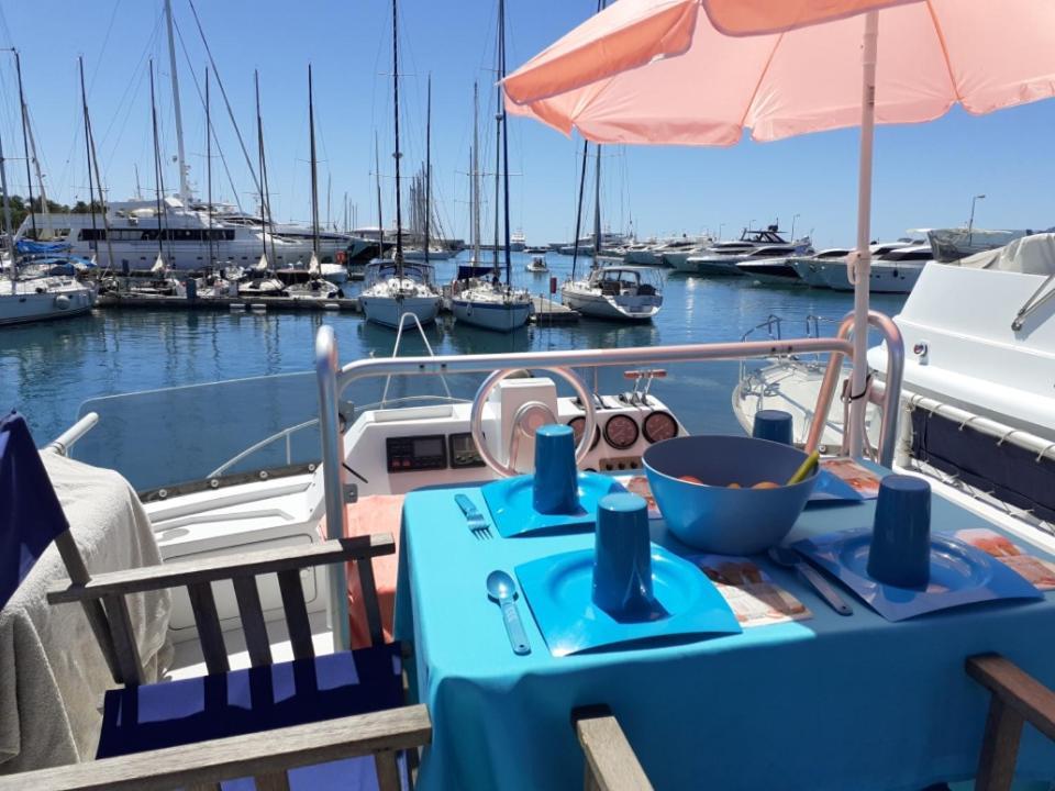 Ferretti 36 ' Bateau A Quai Vieux-Port Cannes Festival La Croisette Εξωτερικό φωτογραφία