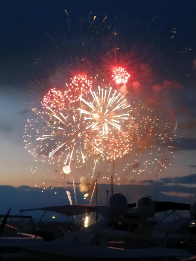 Ferretti 36 ' Bateau A Quai Vieux-Port Cannes Festival La Croisette Εξωτερικό φωτογραφία