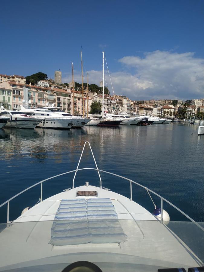 Ferretti 36 ' Bateau A Quai Vieux-Port Cannes Festival La Croisette Εξωτερικό φωτογραφία
