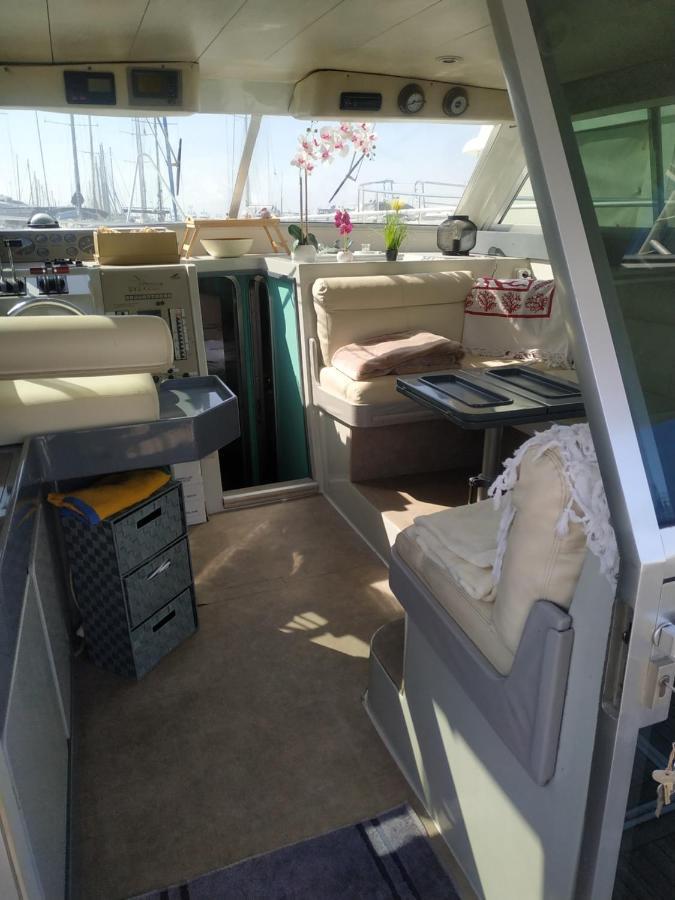 Ferretti 36 ' Bateau A Quai Vieux-Port Cannes Festival La Croisette Εξωτερικό φωτογραφία